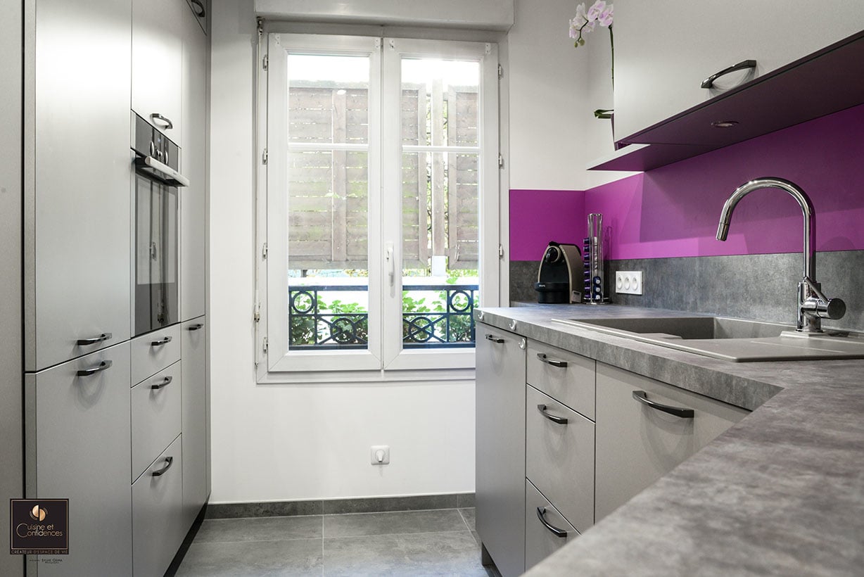 Cuisine Grise Effet Inox Avec Poignée Chromé Noire